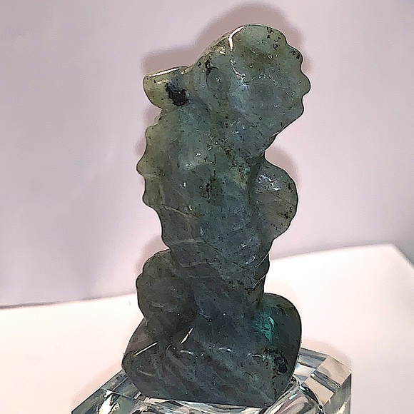 NATURAL LARVIKITE LABRADORITE SEA HORSE - Picture 5 of 8